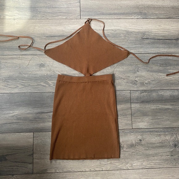 Open Back Ribbed Dress - Picture 9 of 10